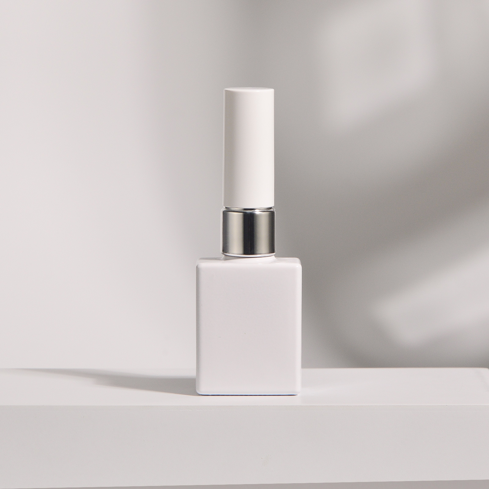 ‌8ml/10ml/15ml White Glass Emp - đánh giá và giá Luxury Skincare Bottles